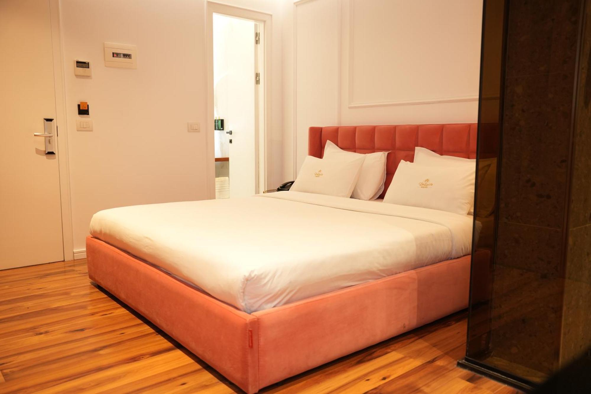 La Suite Boutique Hotel Tirana Exteriör bild