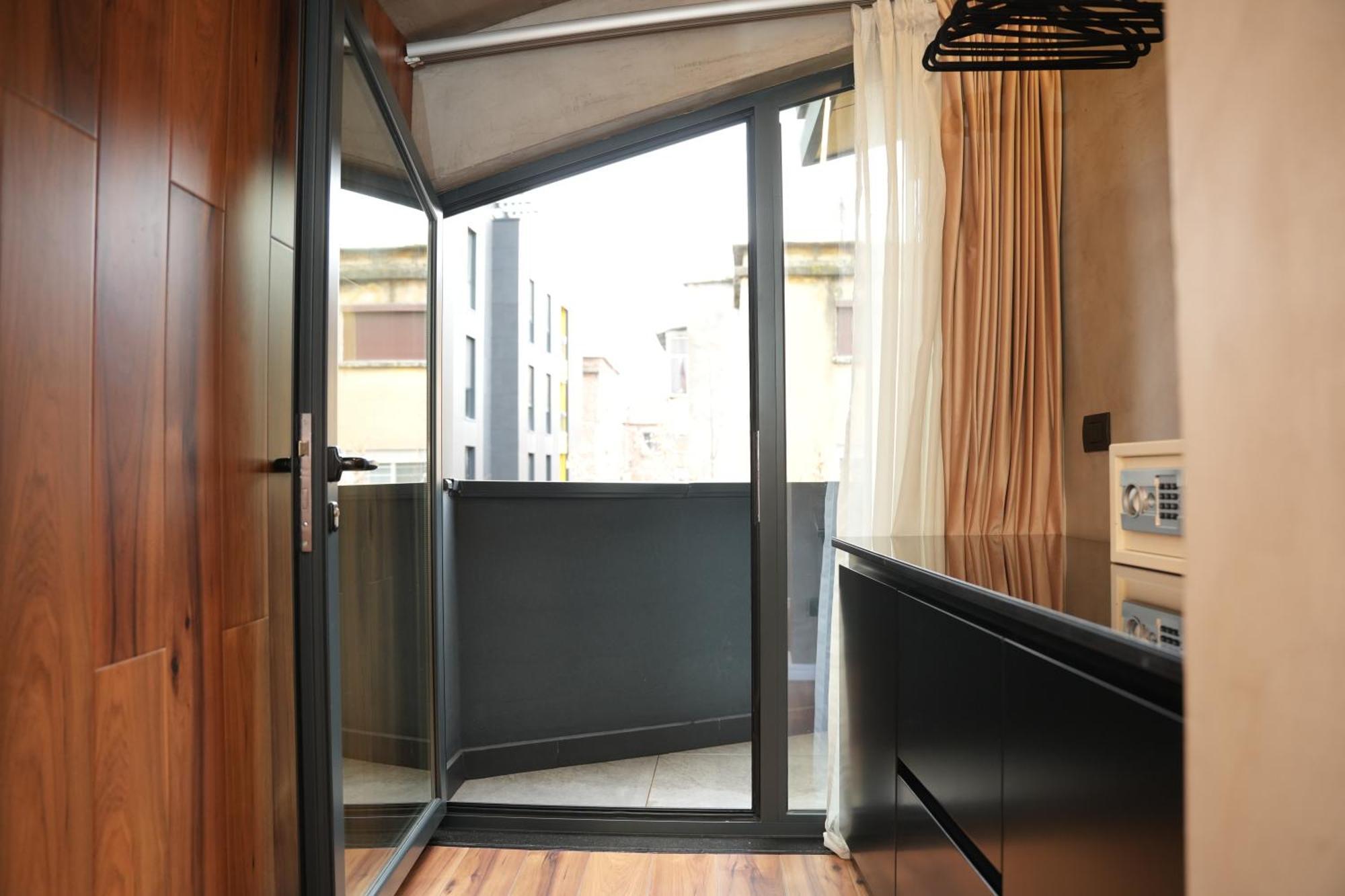 La Suite Boutique Hotel Tirana Exteriör bild