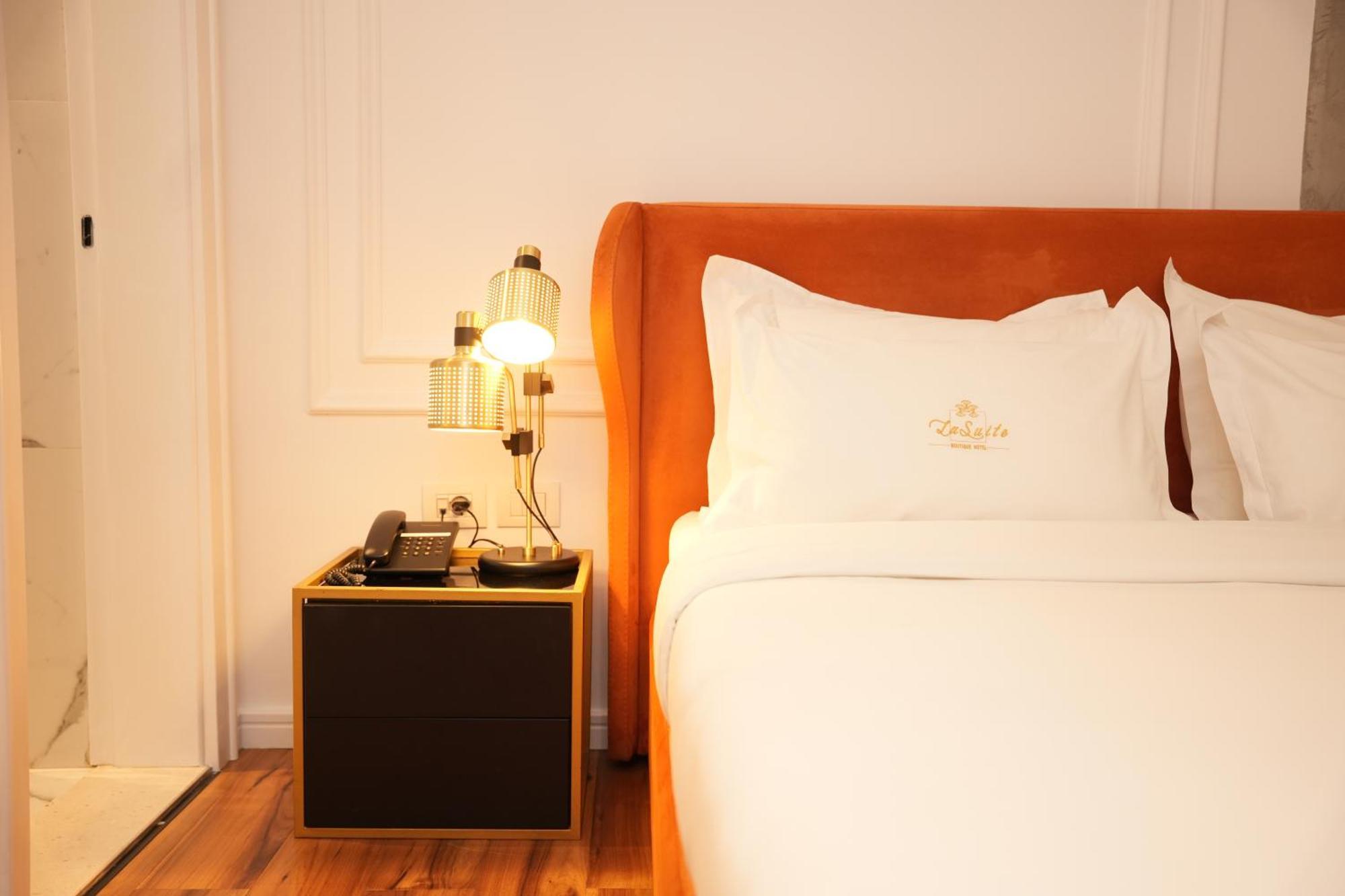 La Suite Boutique Hotel Tirana Exteriör bild