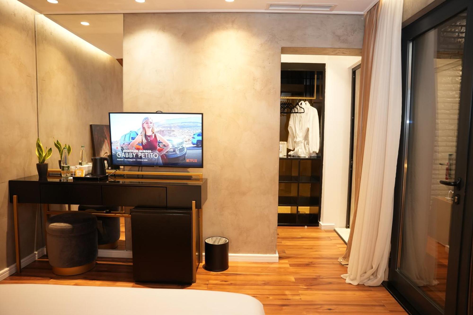 La Suite Boutique Hotel Tirana Exteriör bild