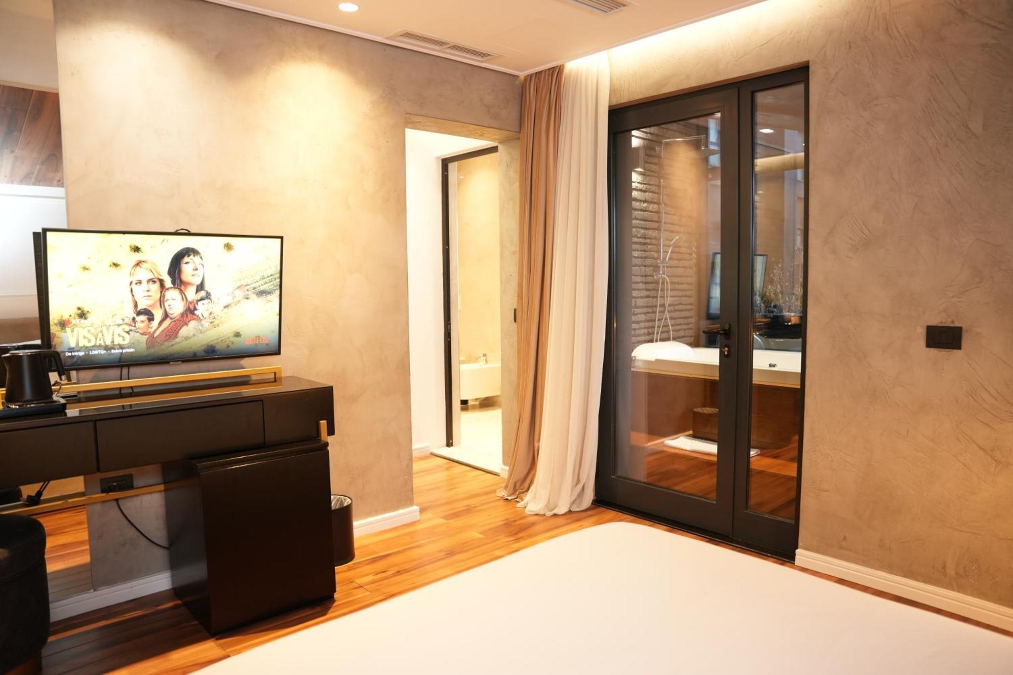 La Suite Boutique Hotel Tirana Exteriör bild