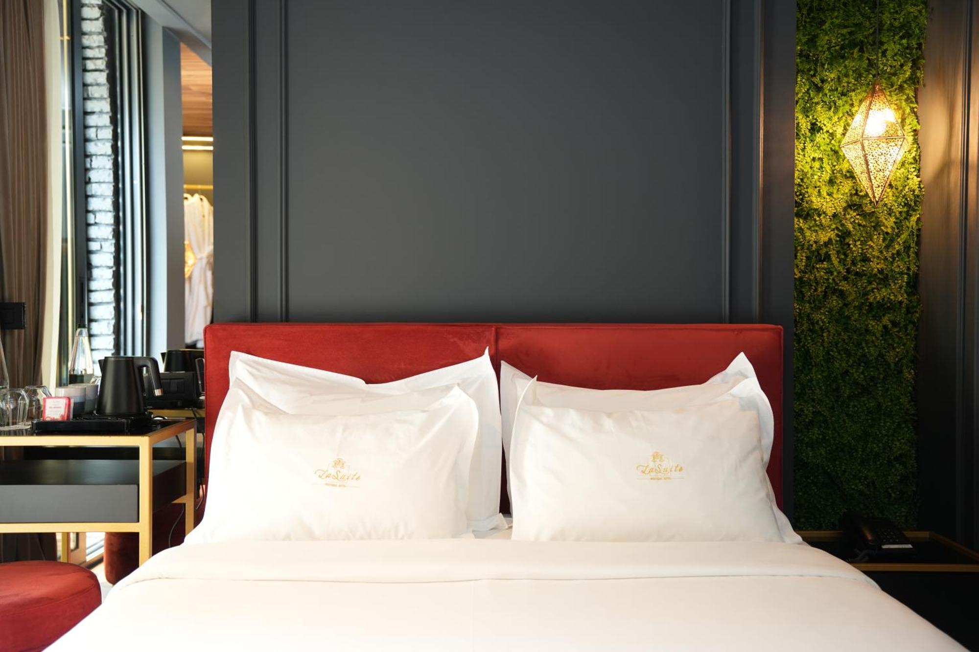 La Suite Boutique Hotel Tirana Exteriör bild