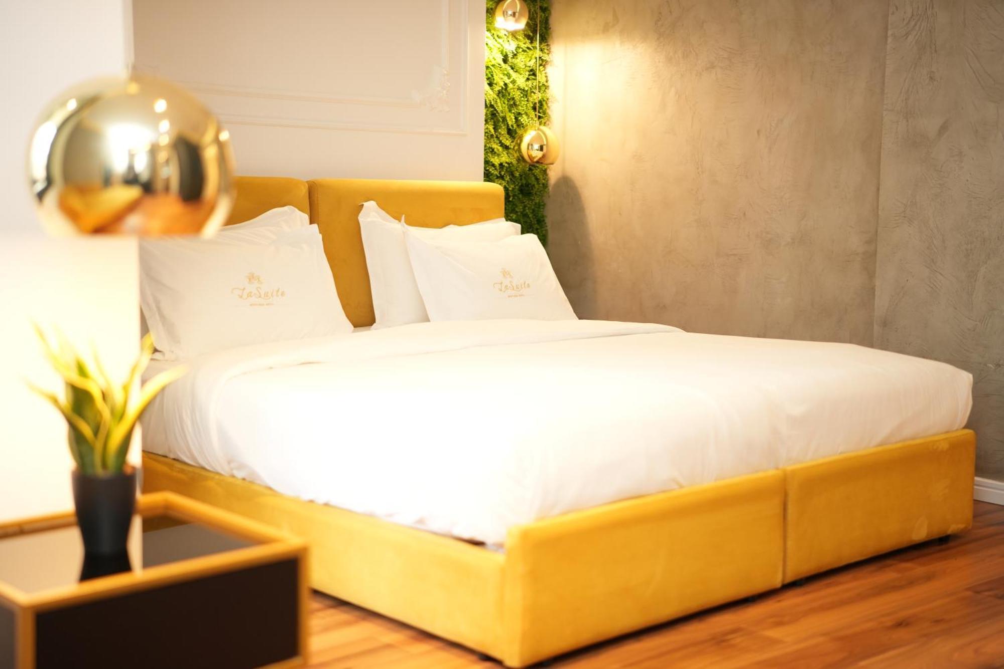 La Suite Boutique Hotel Tirana Exteriör bild